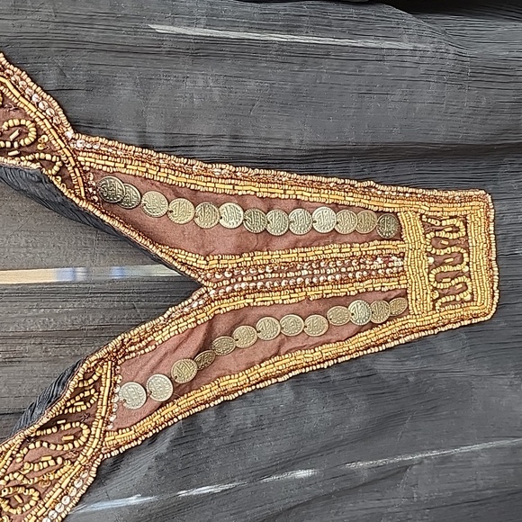 Raiment Fashions, Inc. Sheer Embellished Tunic Top op, Size M - Picture 4 of 9